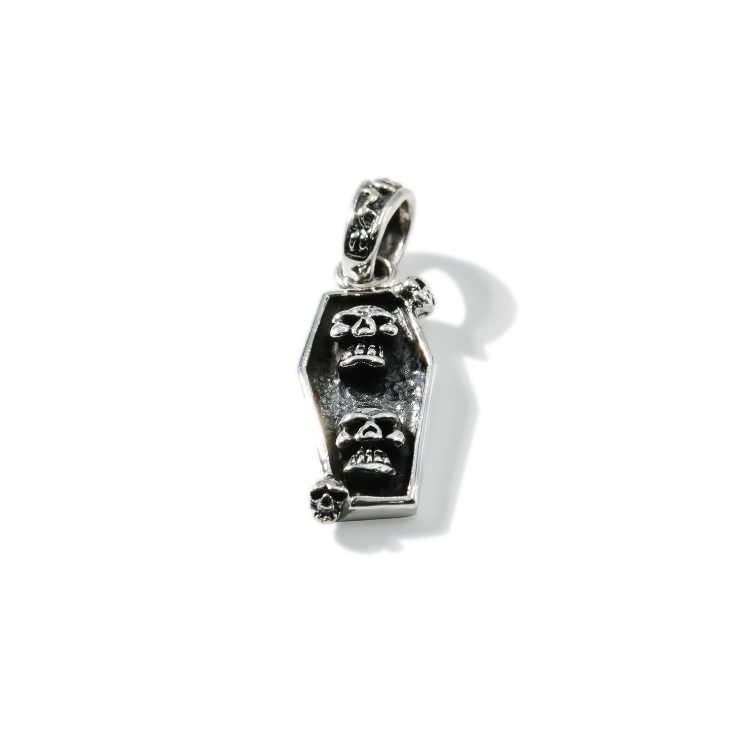 PENDANT COFFIN SKULLS