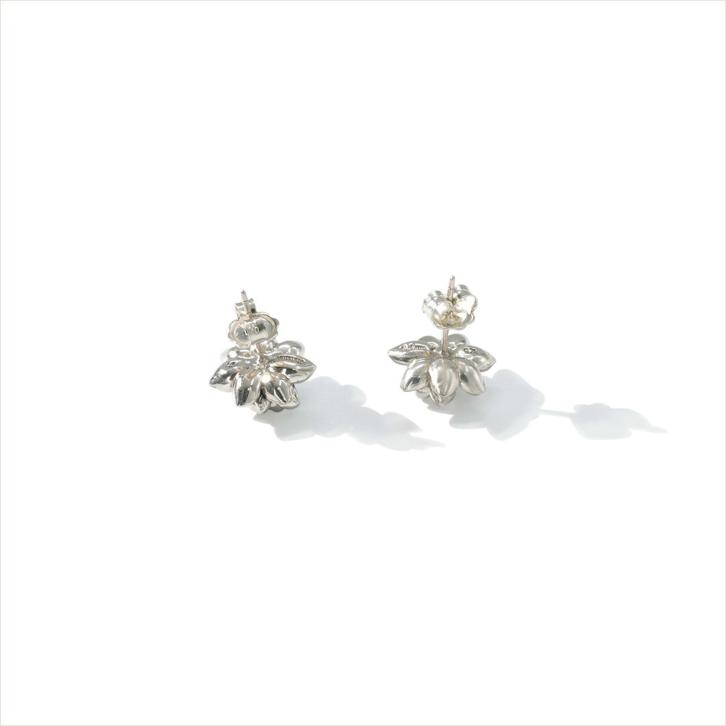 EARRING STUD FLOWER LOTUS