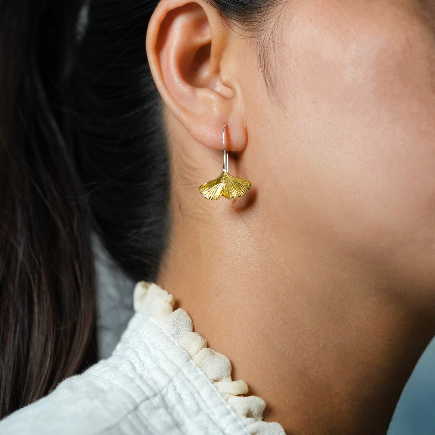 EARRING DANGLE BRUSHED GINKGO BILOBA 18K GOLD PLATED ERS 012