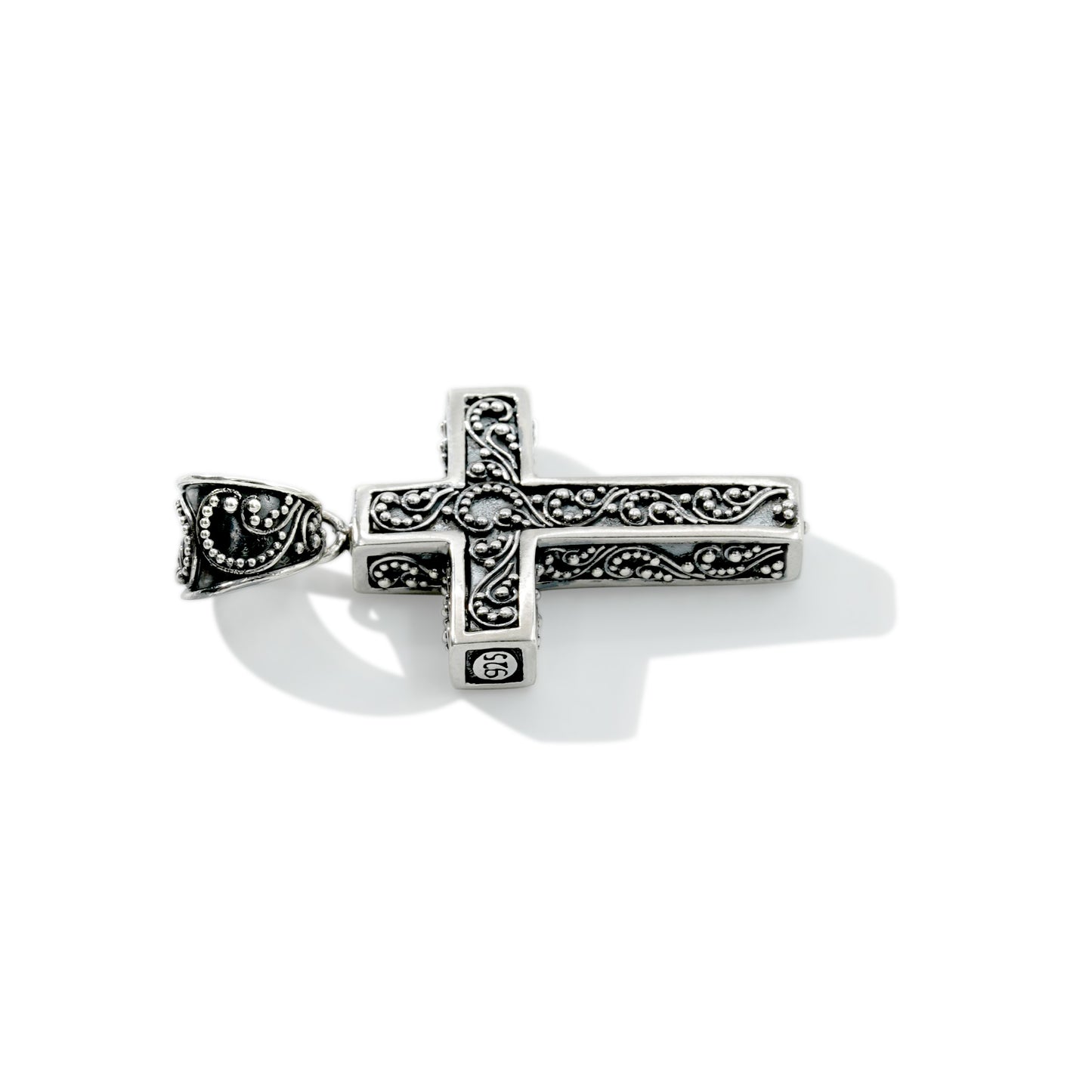 PENDANT CROSS BUN