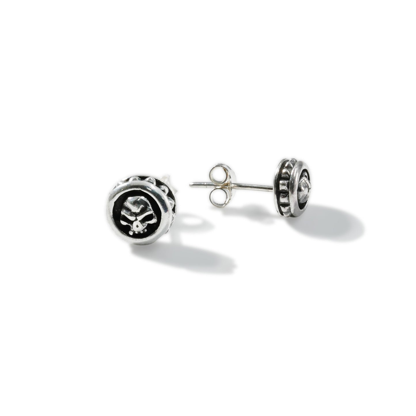 EARRING STUD ROUND SKULL