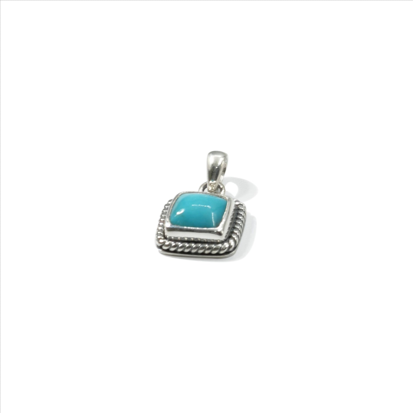 PENDANT TINY SQUARE