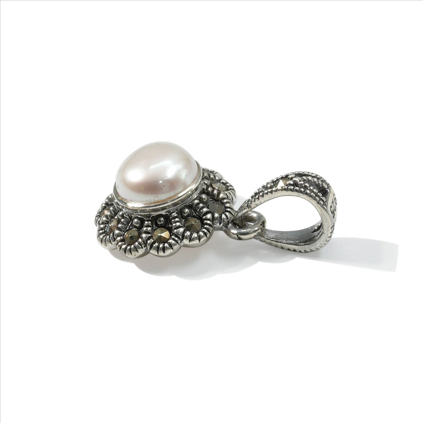 PENDANT FLOWER MARCASITE WITH PEARL