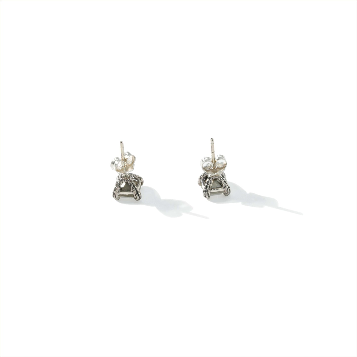 EARRING STUD SOCA PRONG SET NAGA 4480 6MM