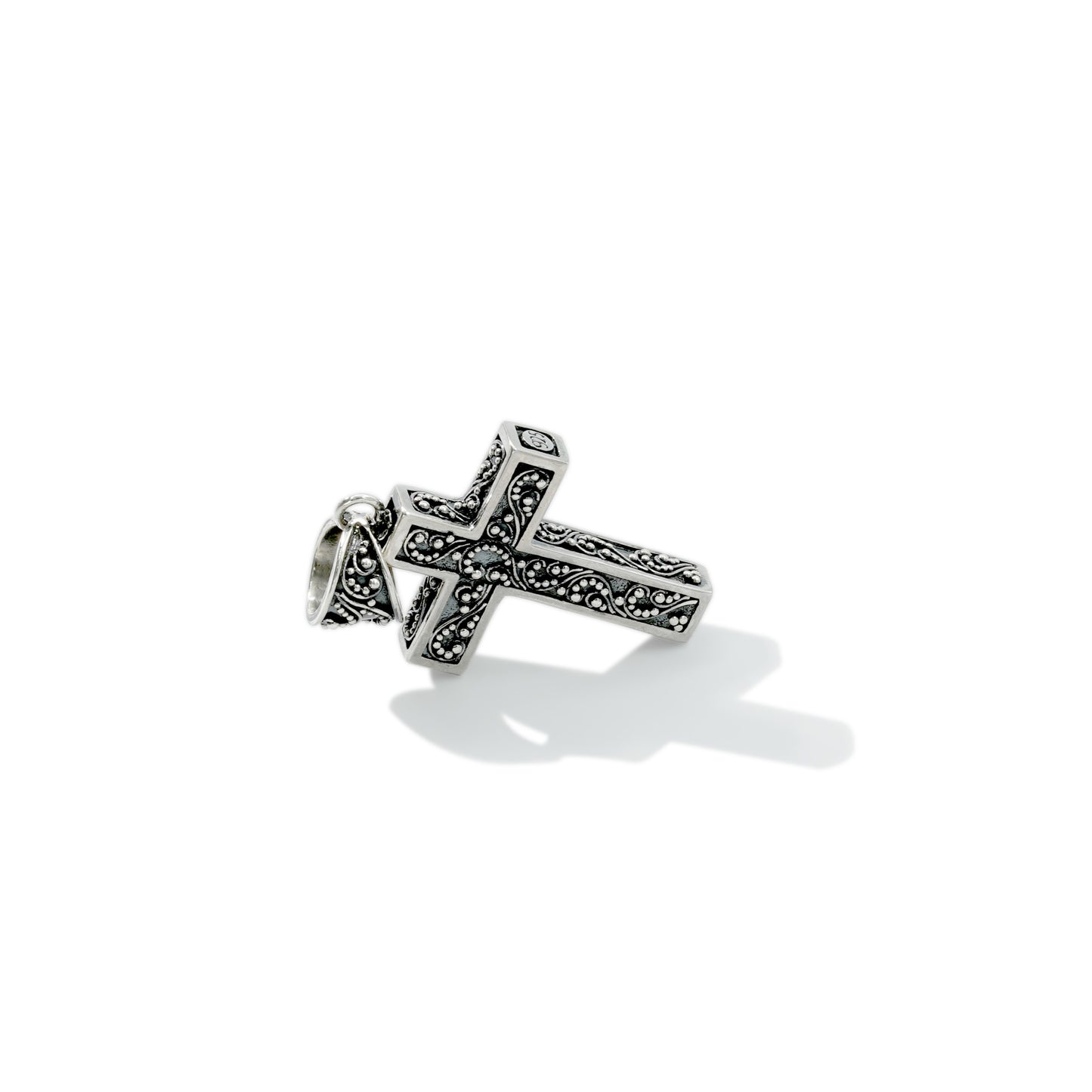 PENDANT CROSS BUN