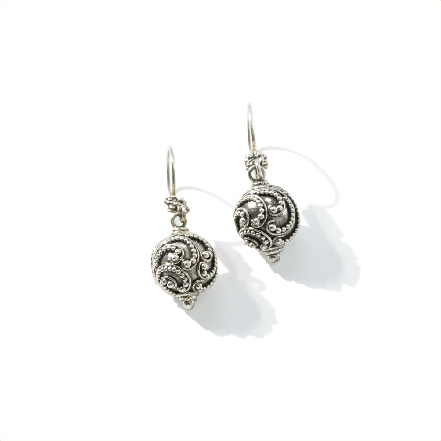 EARRING DANGLE SINGLE BEAD BALL BUN
